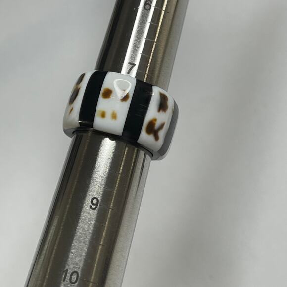 ring costume jewelry white black band shell size 7.25 beach thumb ring boho - Picture 4 of 6